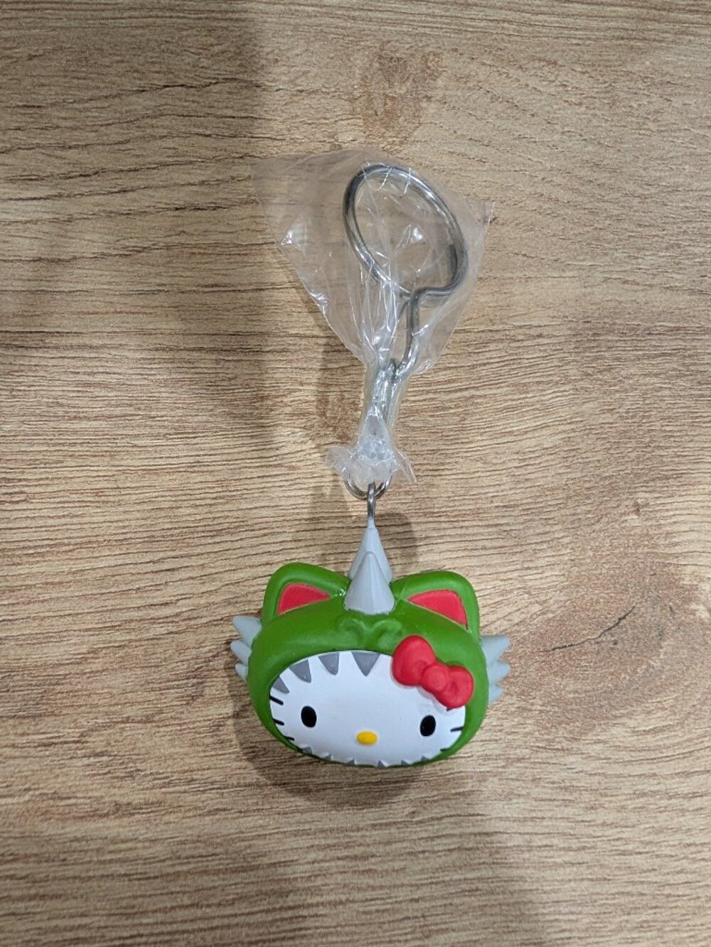 KIDROBOT HELLO KITTY KAIJU MONSTER TIME TO SHINE KEYCHAIN 2019 SANRINO TOY